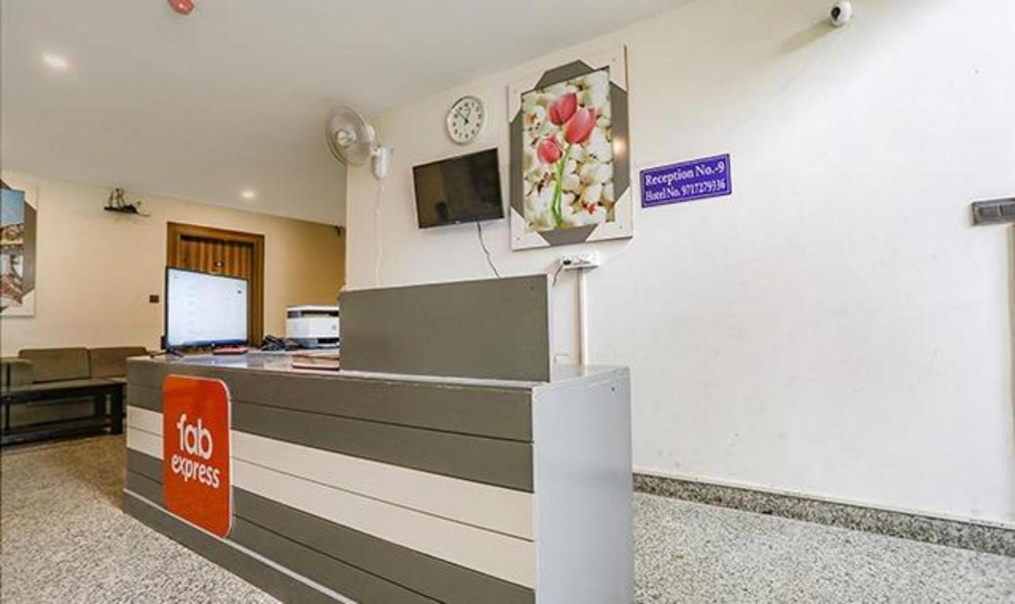 Fabhotel F9 Sector 58 Noida Kültér fotó