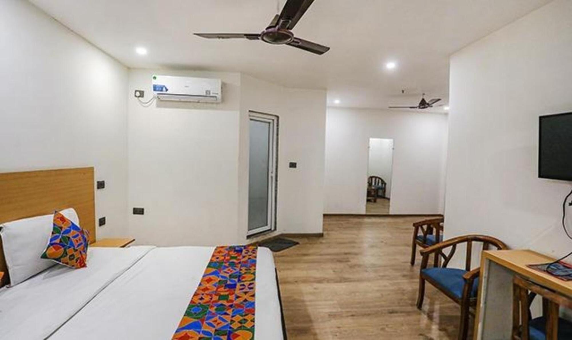Fabhotel F9 Sector 58 Noida Kültér fotó